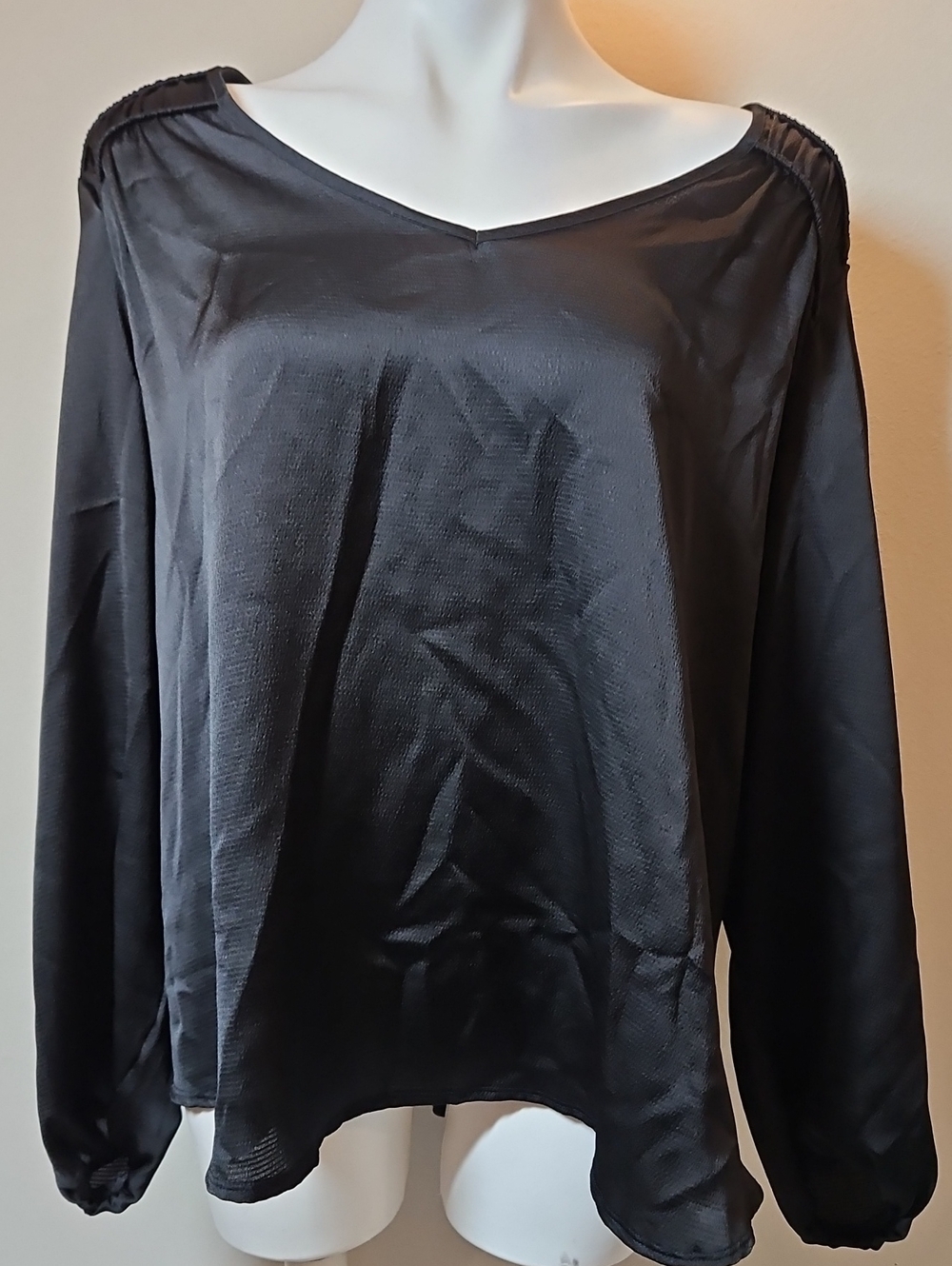 Lane Bryant 18/20 Black Long-Sleeve V-Neck Tunic Top